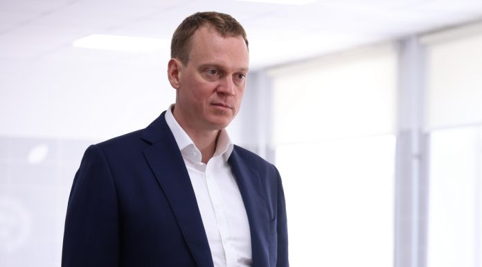 Губернатор Павел Малков поздравил жителей региона с Днем Конституции