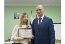 В Шиловском районе накануне Нового года сироте вручили ключи от квартиры