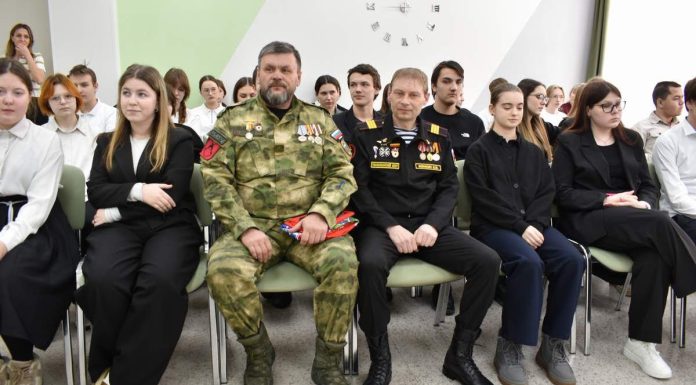 В Шилове провели встречу школьников с участниками СВО и акцию «Письмо Победы»