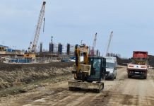 На стройплощадке моста через Оку работают более 300 человек и свыше 90 машин