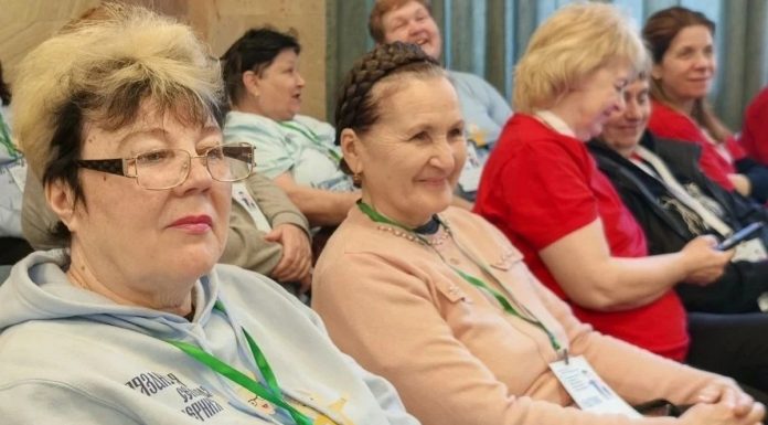 Губернатор Павел Малков: «Серебряные» волонтеры на деле показывают, что помогать другим можно в любом возрасте