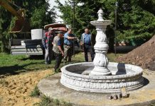 В Шилове реконструируют фонтан в центре поселка