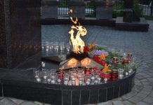 В Шилове прошла акция «Зажги свечу памяти»